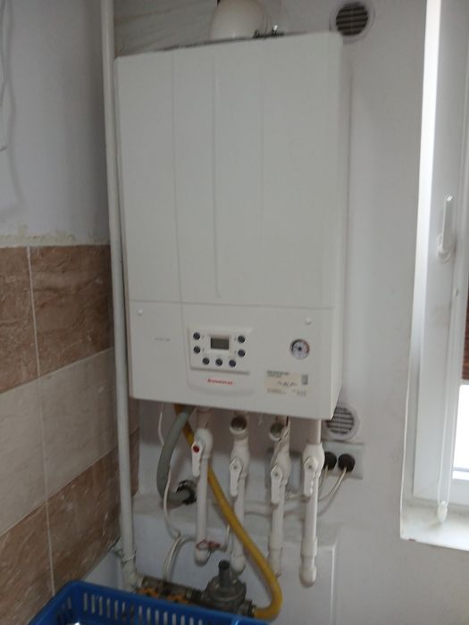 Vand Apartament doua camere decomandat