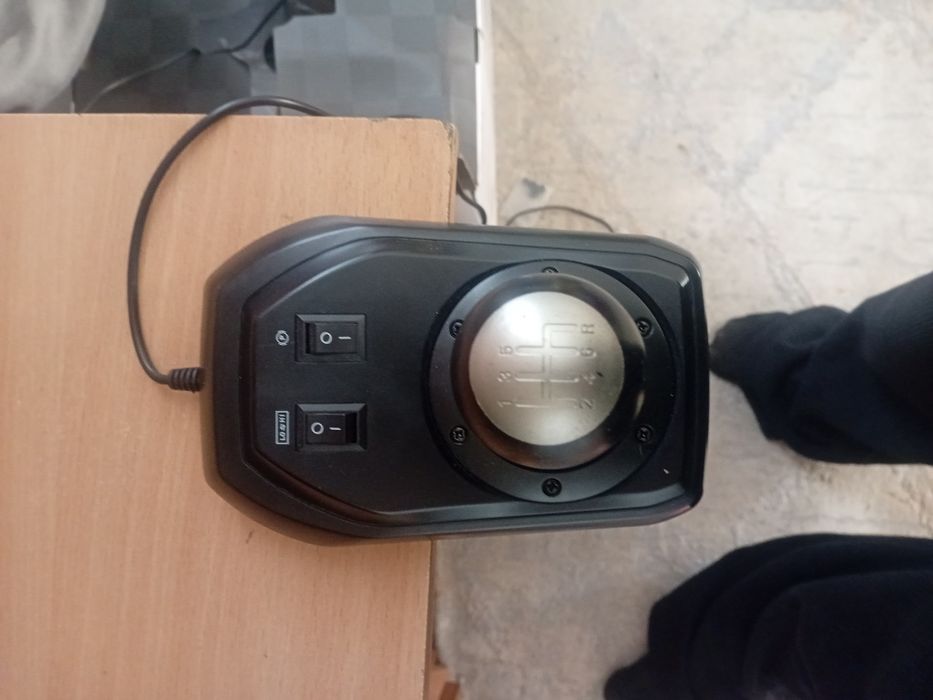 Продам игровой руль PXN 9