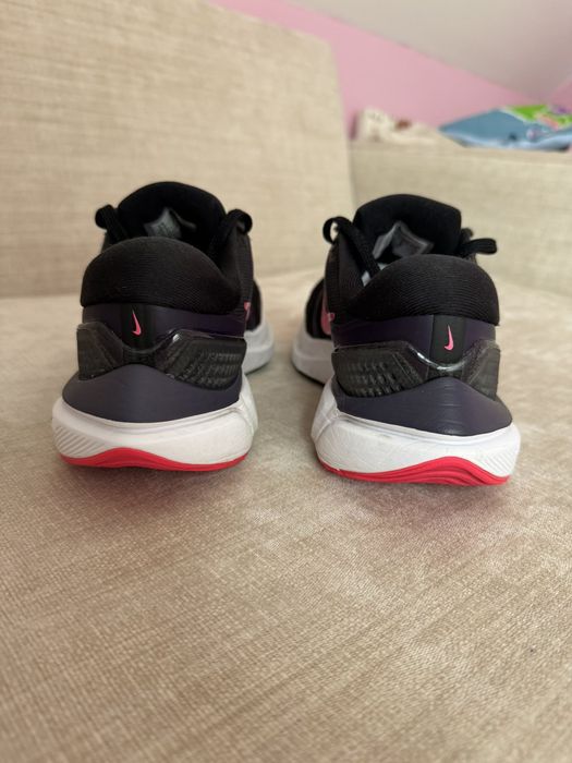 Дамски маратонки Nike Air Zoom Vomero