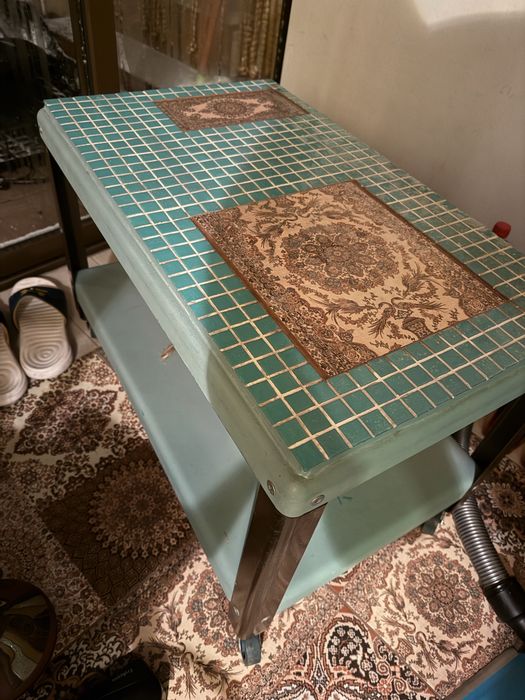 Măsuță de cafea lucrată manual