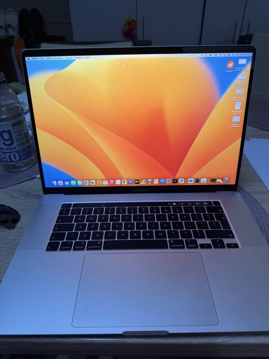 MacBook Pro 16'' Touch Bar 2019,silver