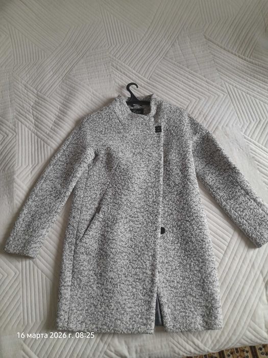 Пальто женское 44 размера