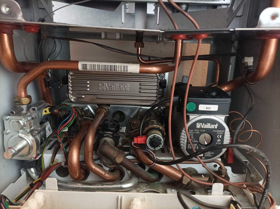 Vând centrală Vaillant 242/3-3