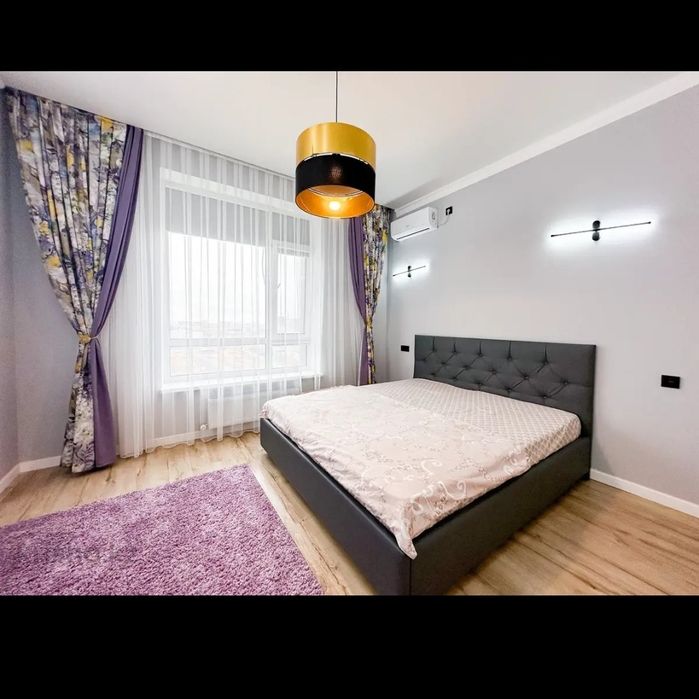 Диван 2.3 м,  кресло 2 шт, кровать