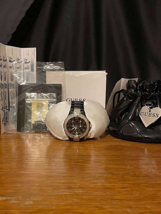 Дамски часовник Guess W13564L2