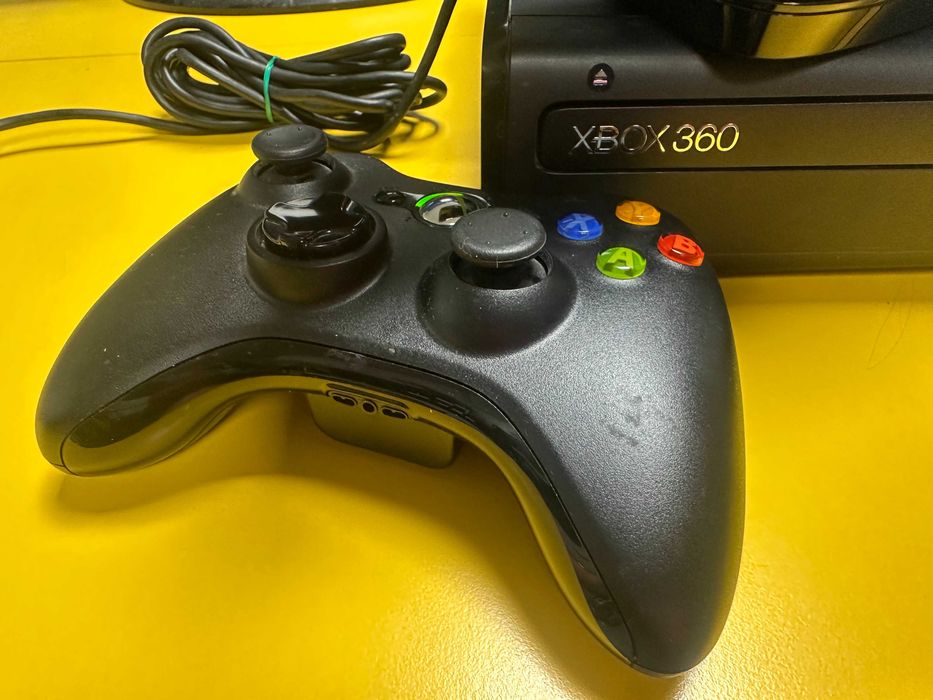 Xbox 360 с 1 оригинал контролер KINEKT