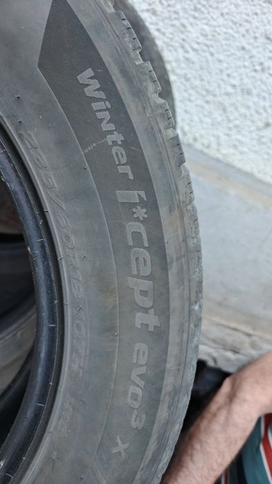 Cauciucuri 235 60 r18 Hankook iarna