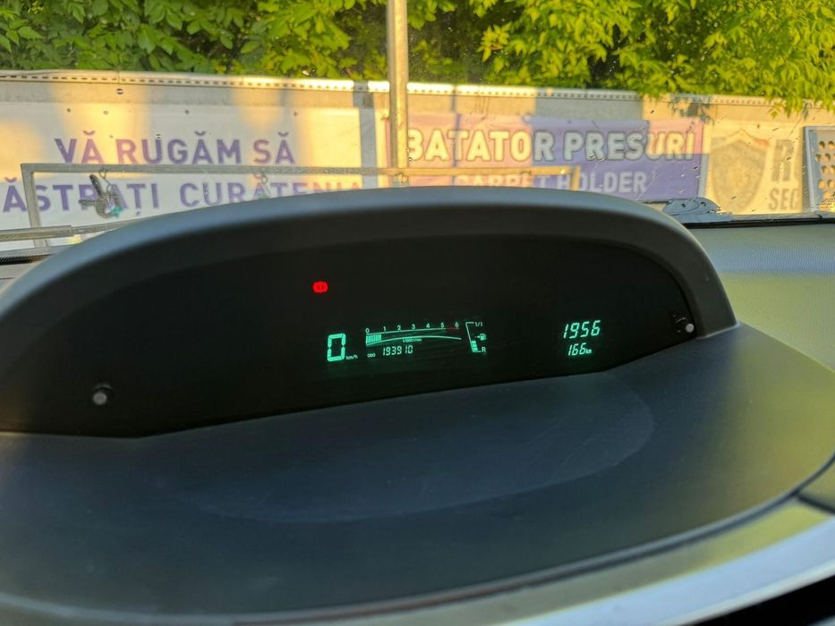 Vind toyota yaris