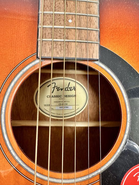 Продам акустическую гитару