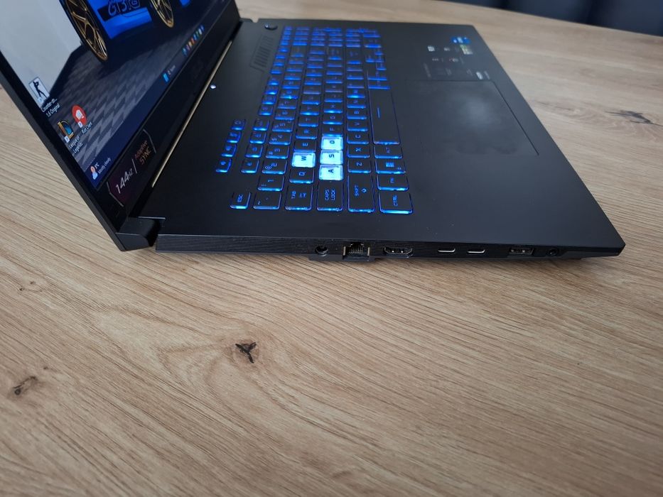 Продавам лаптоп ASUS TUF Gaming F17 (2022) - FX707ZC4-HX014