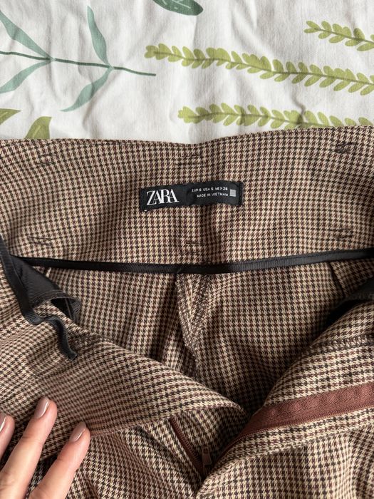 Брюки Zara в клетку