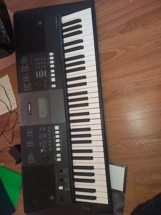 Yamaha синтезатор PSR e423