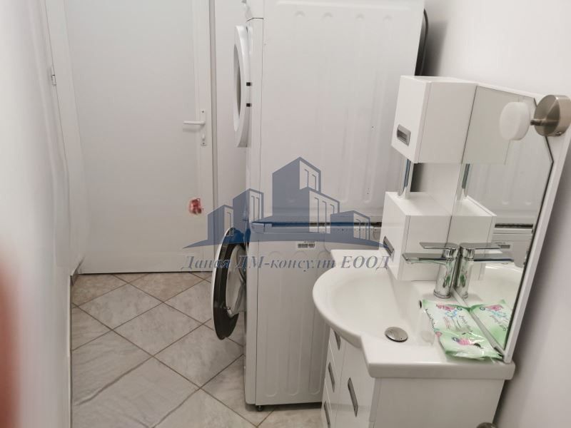 Продава се Тристаен апартамент в Шумен, Добруджански - 83 кв.м за 1352 €/кв.м - Снимка #8