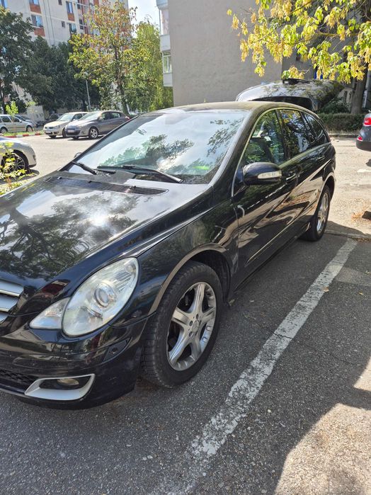 Dezmembrez Mercedes R-Class W251 3.0 CDI automat 2008