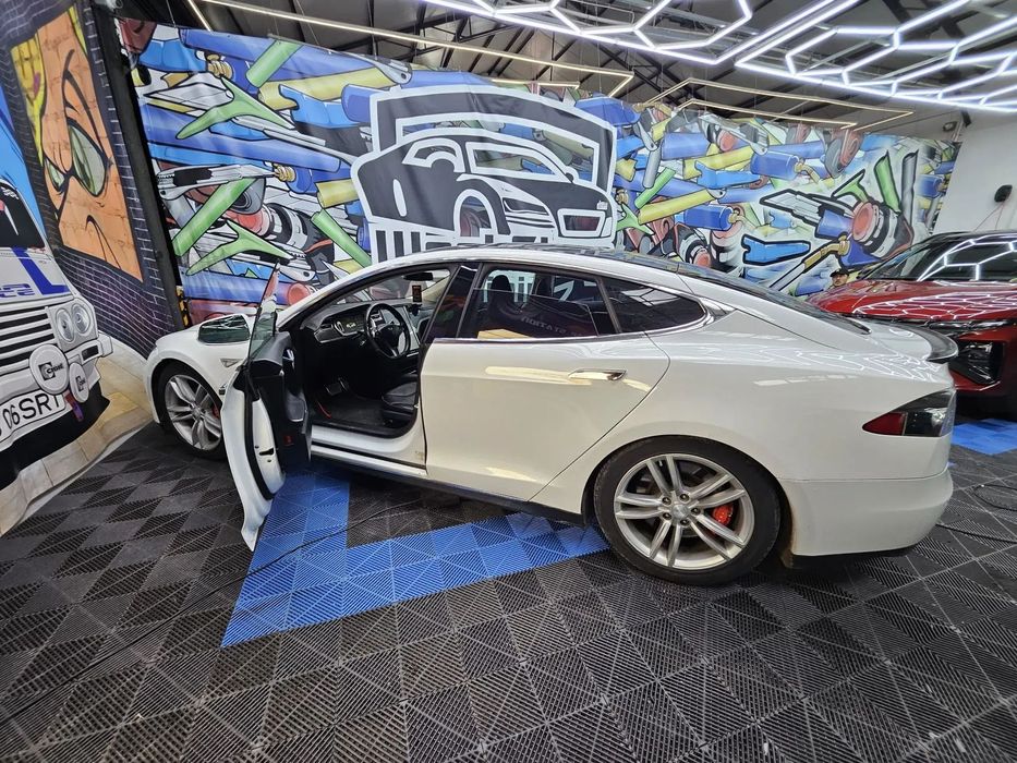 Tesla Model S Tesla Model S versiunea P85+