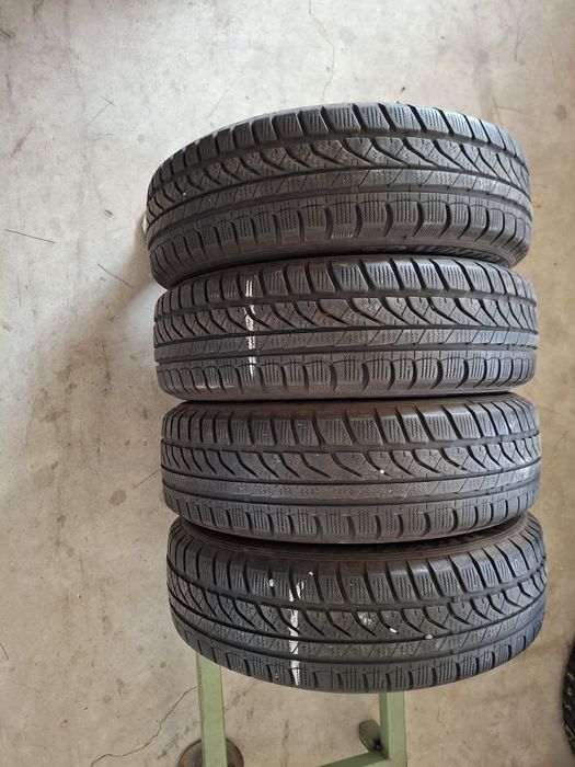 4 Anvelope de iarnă 155 65 r14 Dunlop