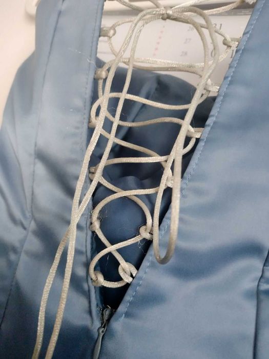 Официална рокля тип корсет