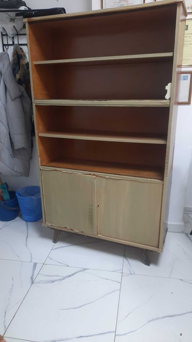 Отдам советский шкаф даром