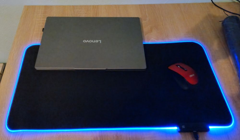 Mouse Pad pentru jocuri RGB