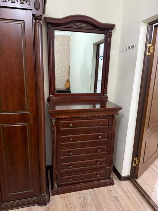 Спальный гарнитур