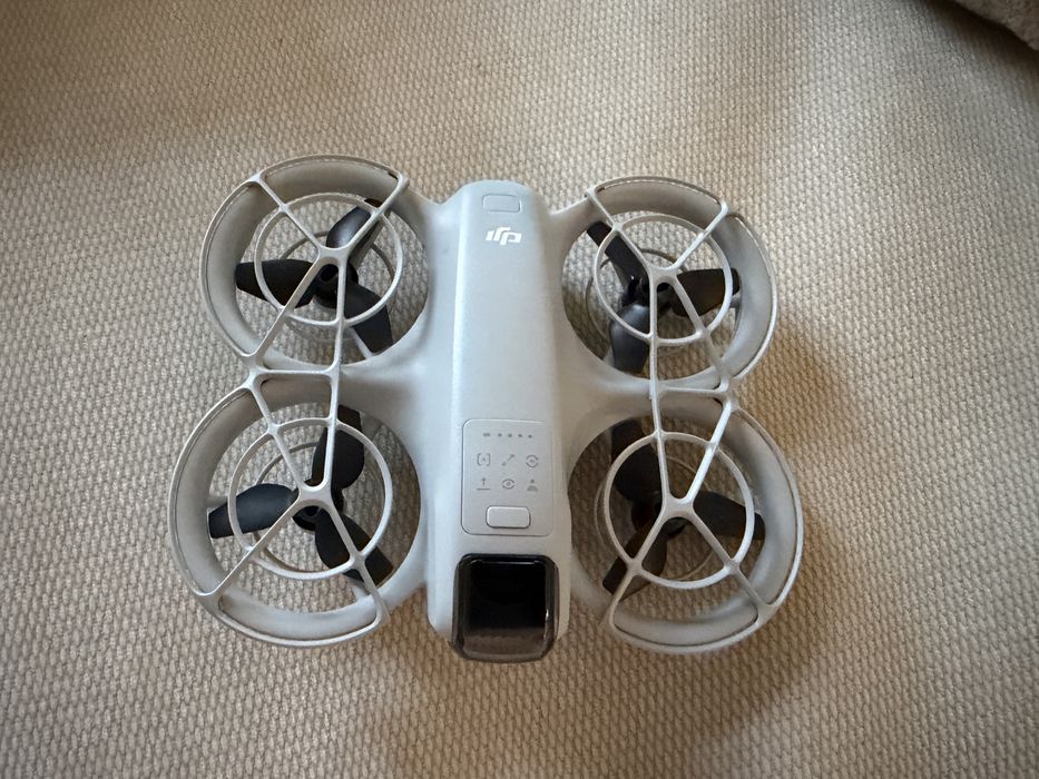 Селфи дрон DJI Neo