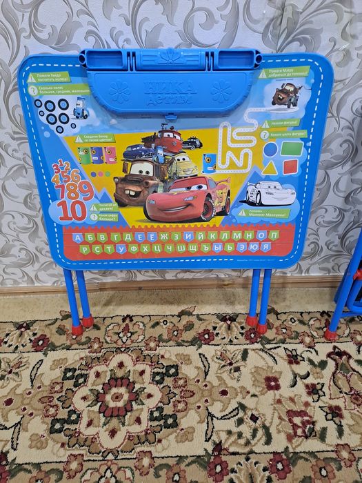 Продам детскую парту