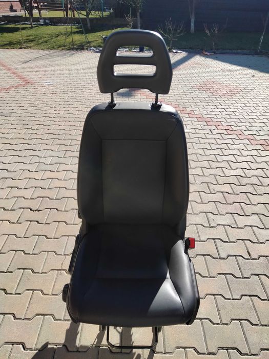 Scaun partea dreapta IVECO DAILY model 2016-2026