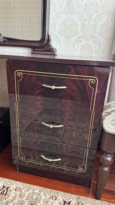 Спальный гарнитур б/у италия