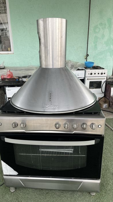 Газ плита + вытяжка