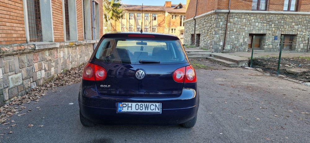 Volkswagen golf 5 1.6 benzina M.P.I