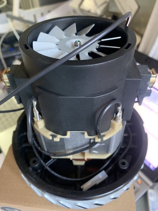 Motor aspirator 143 inaltime 143/146 diametru 1200w nou profesiona