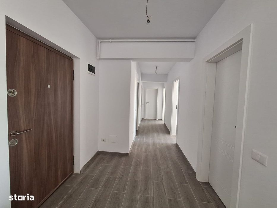 Ap. 3 camere decomandat, 2 bai, debara, 91 mp utili, PARCARE INCLUSA