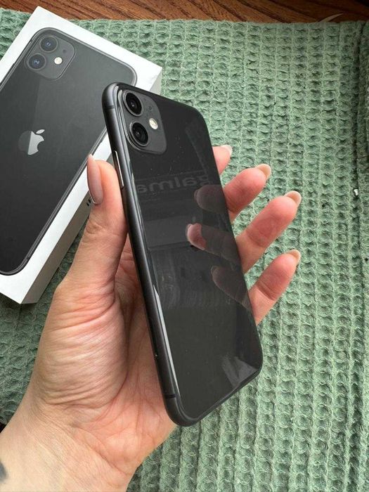 Продам Iphone 11 б/у в идеальном состоянии