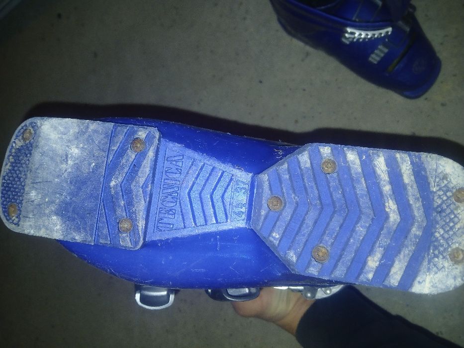 Продавам ски 120см и обувки 37номер