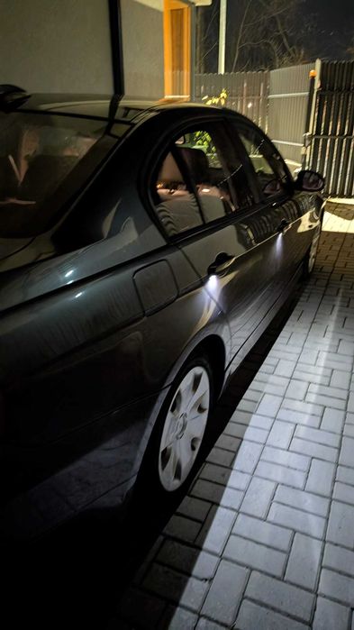 BMW Seria 3 (E90) – 320d