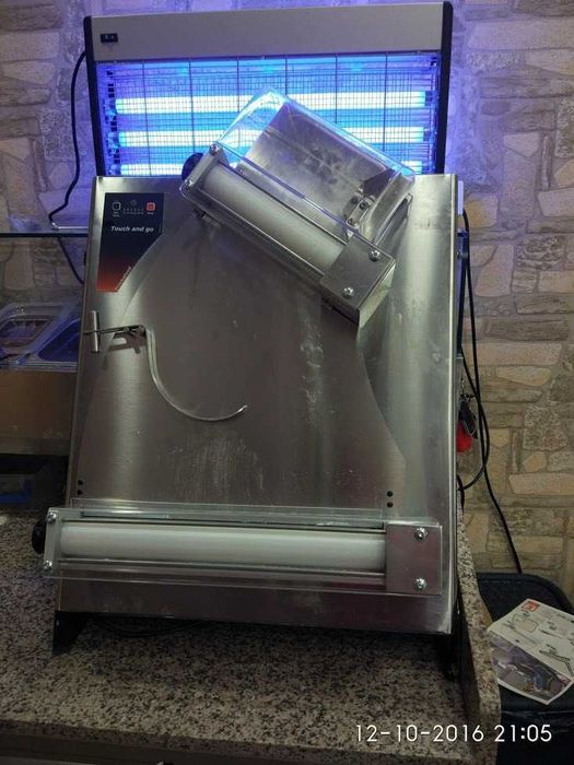 aparat de format aluatul de pizza/patiserie