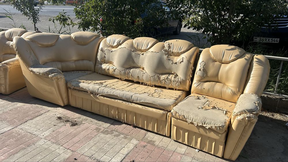 Продается диваны