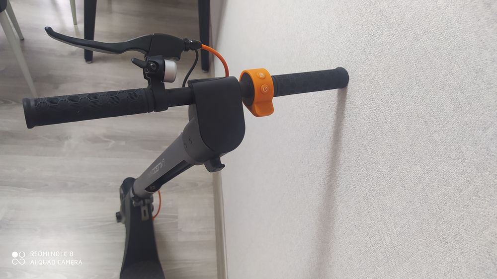 Продам электросамокат