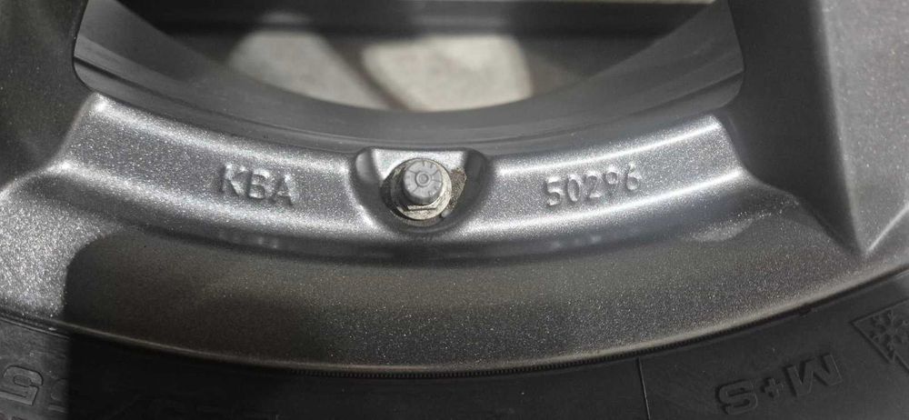 Джанти DEZENT 5х115  и гуми Dunlop Winter Sport 5 225/55R17