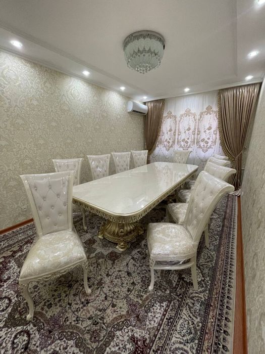 Новый мебель ни царапины в отличном состоянии.