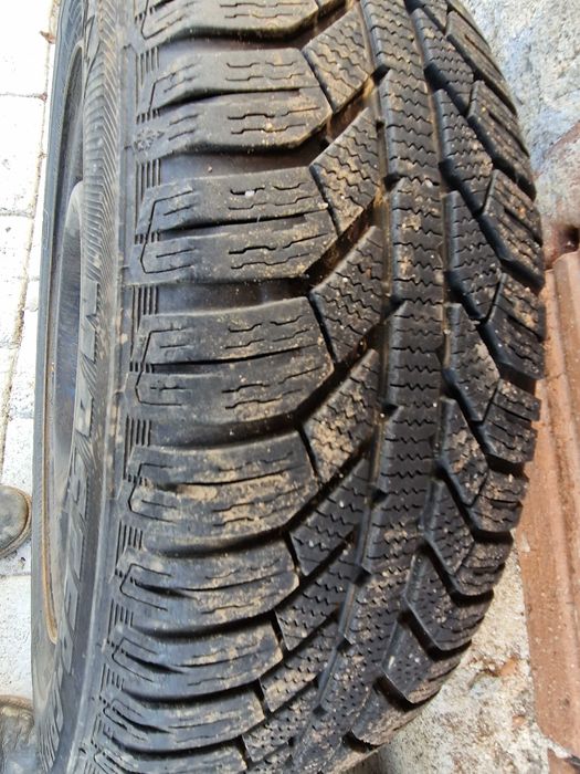 Метални джанти с гуми за Нисан Алмера