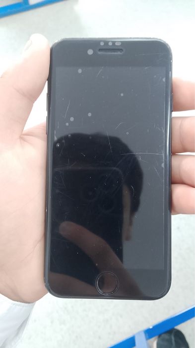 Айфон Се на 64гб