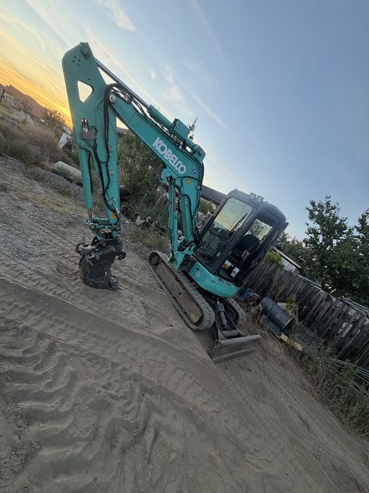 Minexcavator 3.5 pentru sapaturi, nivelari etc