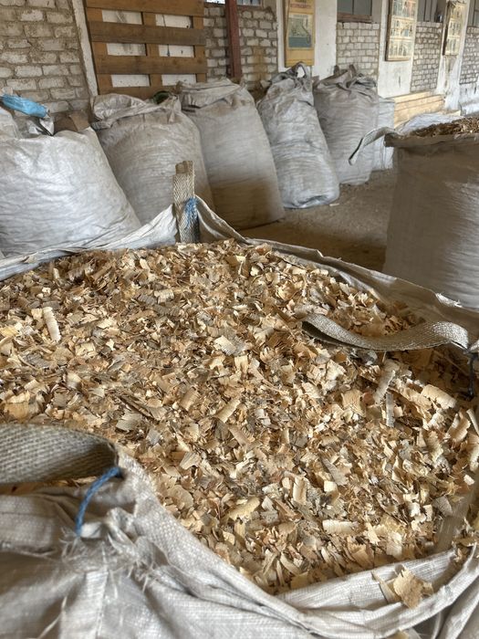 Продам стружки в больших мешках.