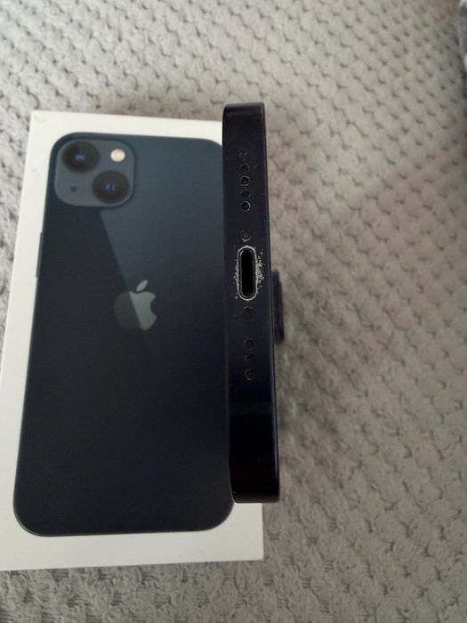 Apple Iphone 13 Midnight Blue купуван от Америка 128gb много добро състояние
