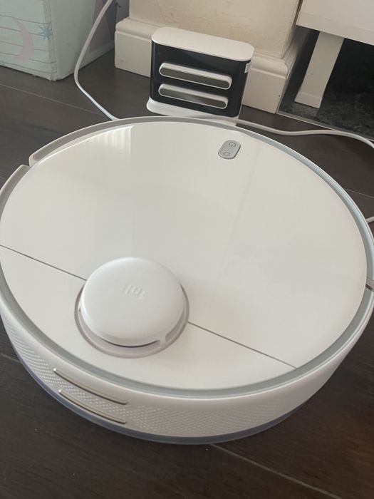 Aspirator robot aproape nou