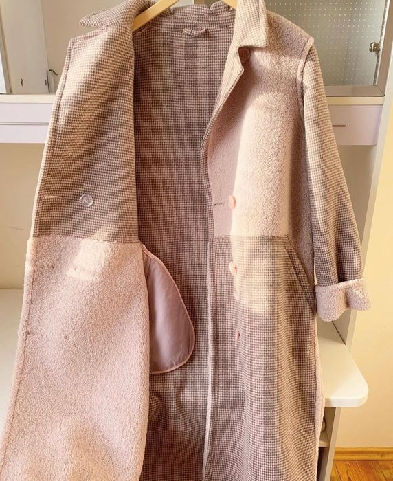 Продам пальто демисезонная