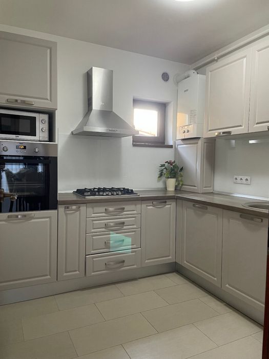 Inchiriez apartament 2 camere (56mp) cu parcare, cart. Dambul Rotund