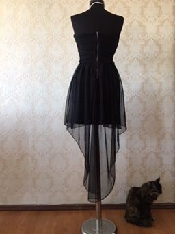 Фантастическое платье со шлейфом для тонкой девушки