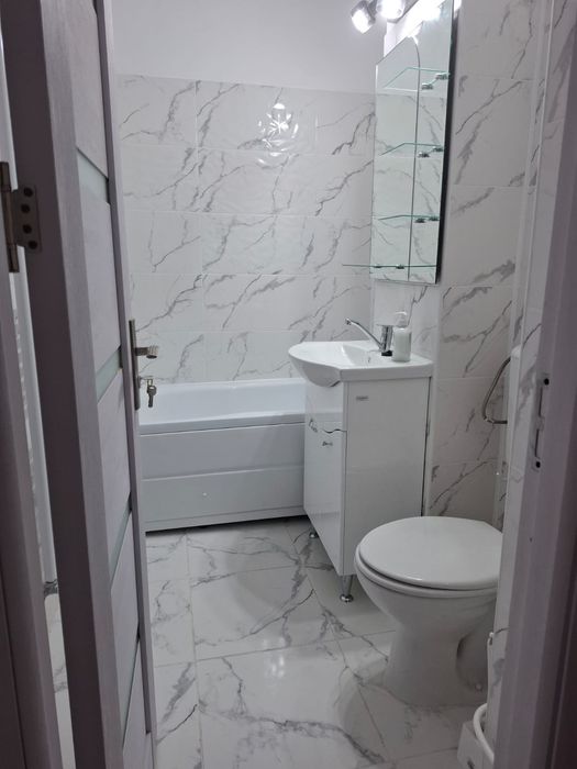 Proprietar vând apartament 3 camere decomandat